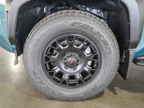 New 2026 Toyota 4Runner TRD Off-Road Premium AWD/4WD image 10