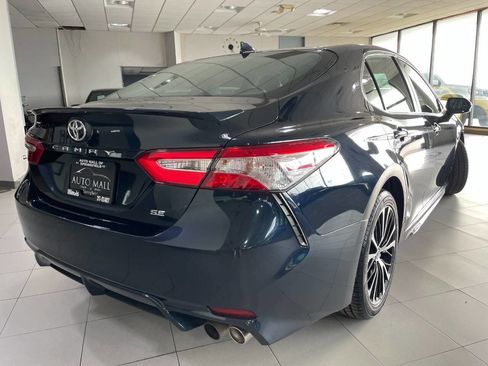 Used 2020 Toyota Camry SE image 7