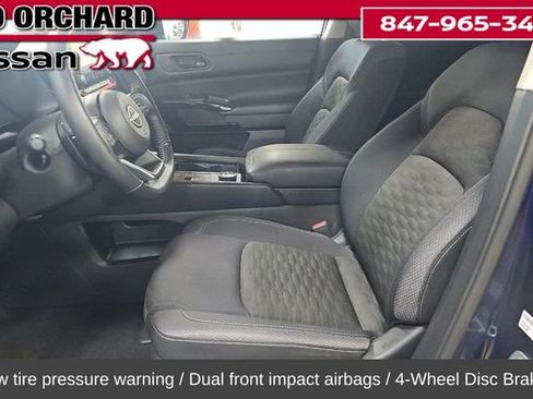Used 2024 Nissan Pathfinder SV image 8