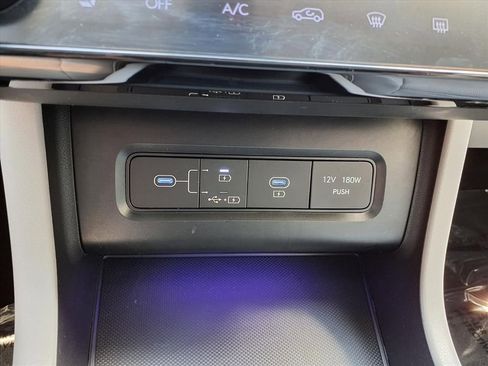 Used 2025 Hyundai Tucson Limited FWD image 26