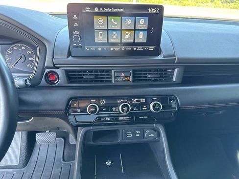 Used 2024 Honda Pilot TrailSport image 24