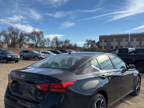 Used 2024 Nissan Altima 2.5 SR w/ SR Premium Package image 5