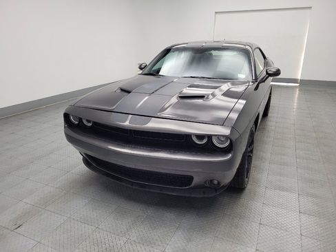 Used 2016 Dodge Challenger SXT Plus image 15