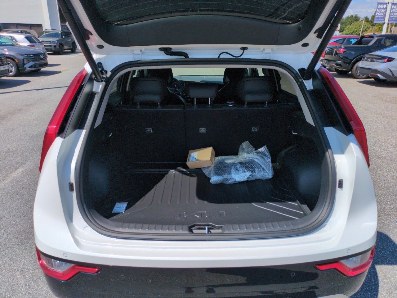 New 2026 Kia Niro Wind FWD image 24