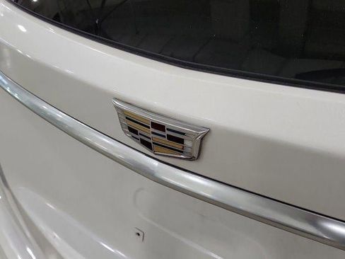 Used 2021 Cadillac XT6 Premium Luxury image 7