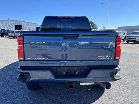 Used 2024 Chevrolet Silverado 2500 High Country w/ High Country Premium Package image 5