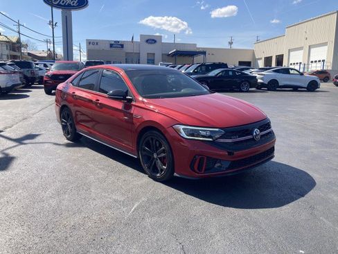 Used 2022 Volkswagen Jetta GLI Autobahn image 3