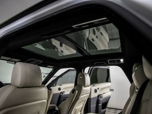 Used 2017 Land Rover Range Rover Sport HSE image 20