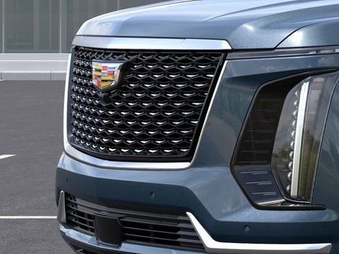 New 2026 Cadillac Escalade Luxury AWD/4WD image 13
