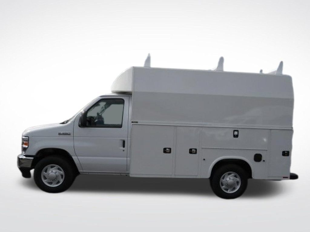 New 2026 Ford E-350 and Econoline 350 Super Duty w/ Power Equipment Group RWD image 11