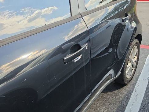 Used 2015 Kia Soul + FWD image 3