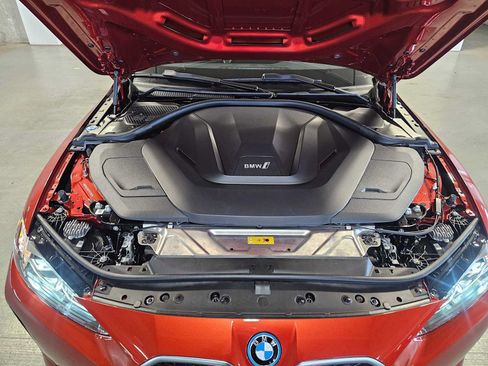 Used 2023 BMW i4 eDrive35 w/ Premium Package RWD image 9
