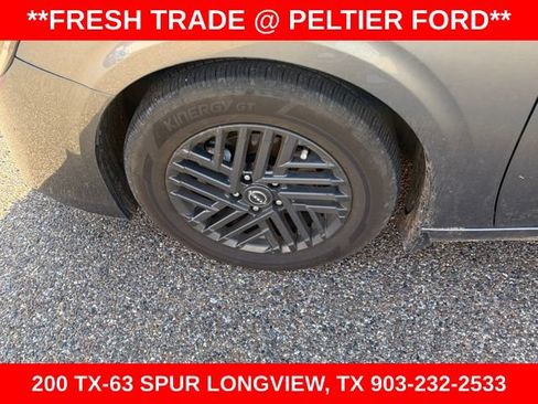 Used 2026 Nissan Sentra SV w/ SV Convenience Package FWD image 5