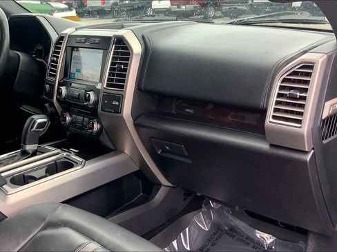 Used 2016 Ford F150 Platinum w/ Equipment Group 701A Luxury AWD/4WD image 18