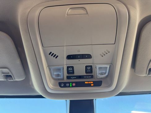 Used 2019 GMC Acadia Denali w/ Technology Package image 23