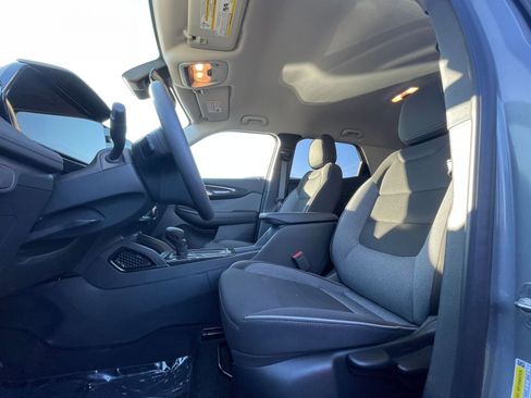 Used 2025 Chevrolet TrailBlazer LT image 24