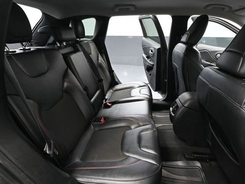 Used 2022 Jeep Cherokee Trailhawk image 39