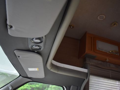 Used 2002 Ford E-450 and Econoline 450 RWD image 62