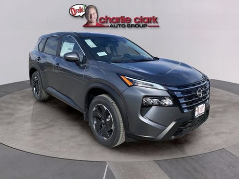 Certified 2024 Nissan Rogue SV FWD image 9