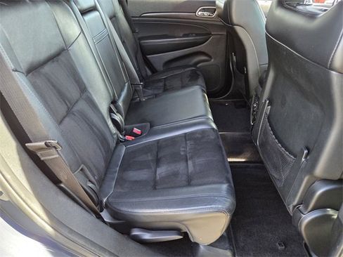 Used 2018 Jeep Grand Cherokee Altitude image 14