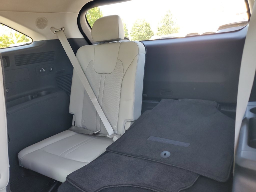 Used 2023 Kia Sorento AWD image 16