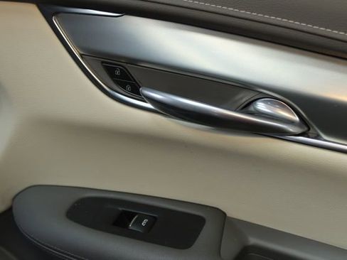 Used 2021 Cadillac XT5 Premium Luxury image 9