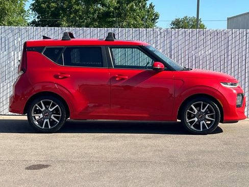 Used 2021 Kia Soul Turbo FWD image 3