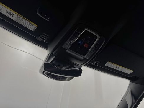 Used 2022 RAM 1500 Laramie w/ Sport Appearance Package AWD/4WD image 23