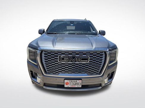 Used 2022 GMC Yukon XL Denali AWD/4WD image 2