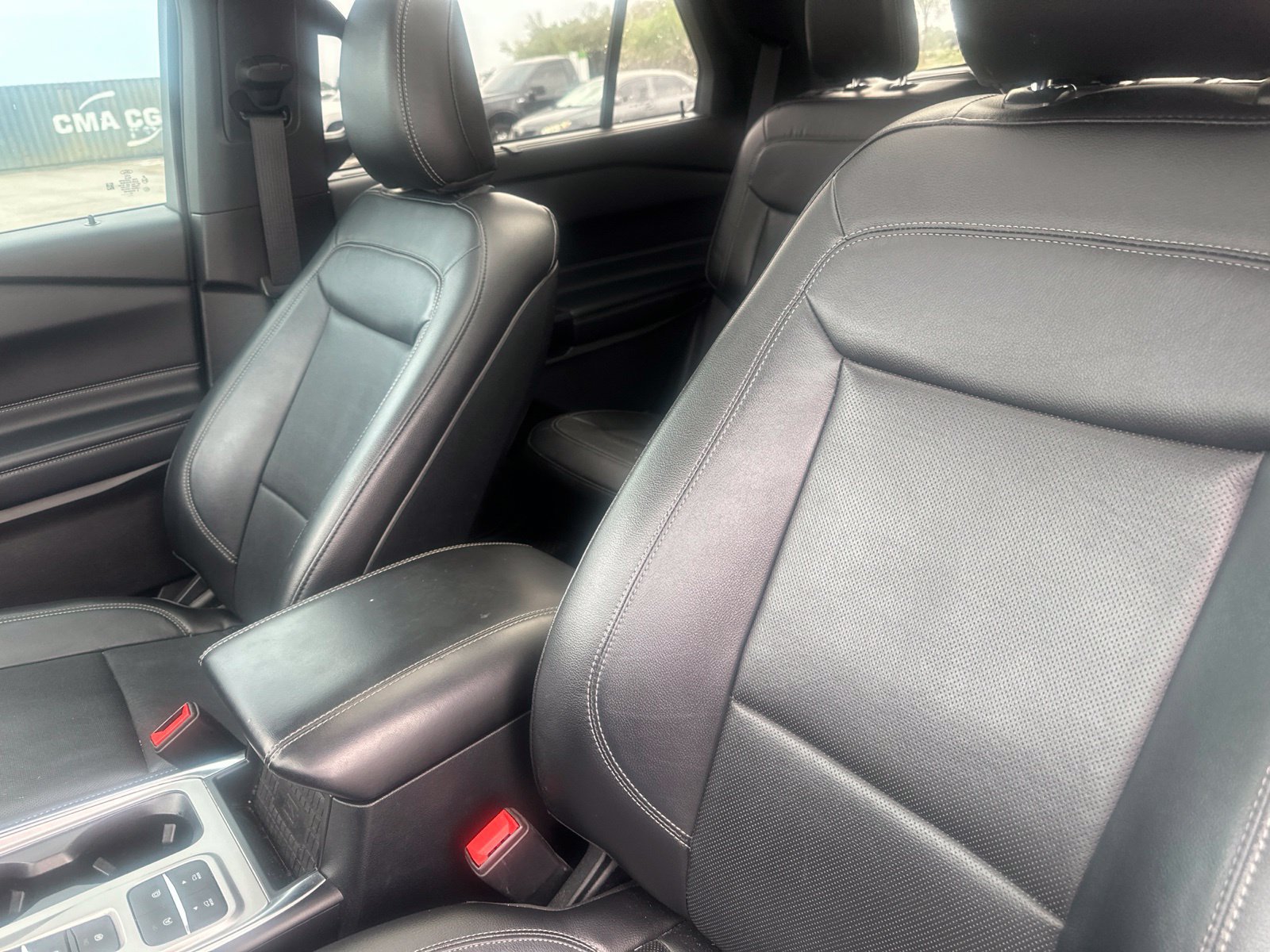 Used 2020 Ford Explorer Limited RWD image 9