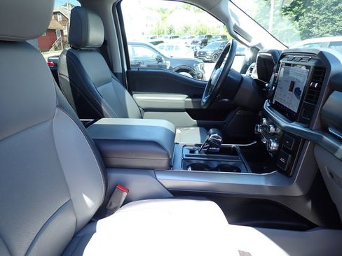 Used 2022 Ford F150 Lariat AWD/4WD image 9