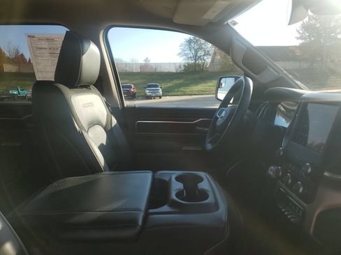 Used 2021 RAM 1500 Laramie AWD/4WD image 33
