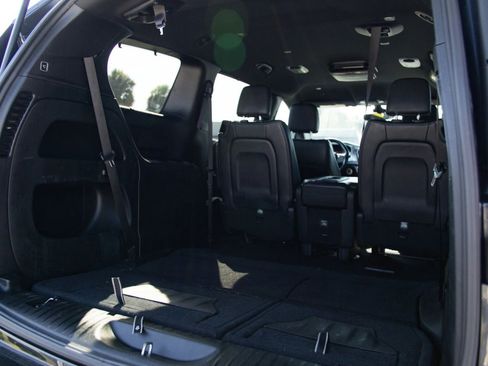 Used 2019 Chrysler Pacifica Touring-L w/ Advanced Safetytec Group FWD image 32