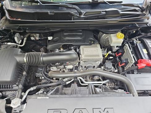 Used 2021 RAM 1500 Laramie AWD/4WD image 7
