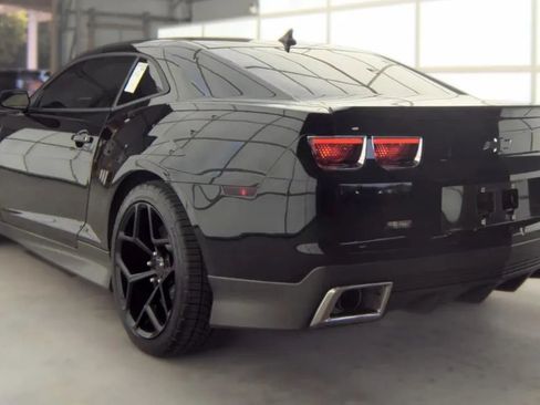 Used 2010 Chevrolet Camaro SS w/ LPO, Ground Effects Package RWD image 7