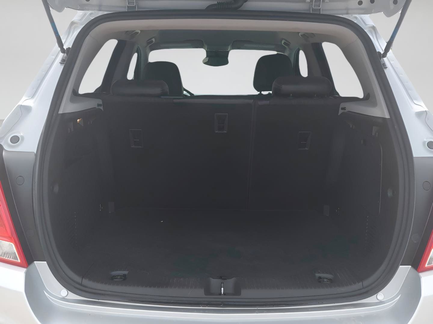 Used 2019 Chevrolet Trax LT w/ LT Convenience Package FWD image 23