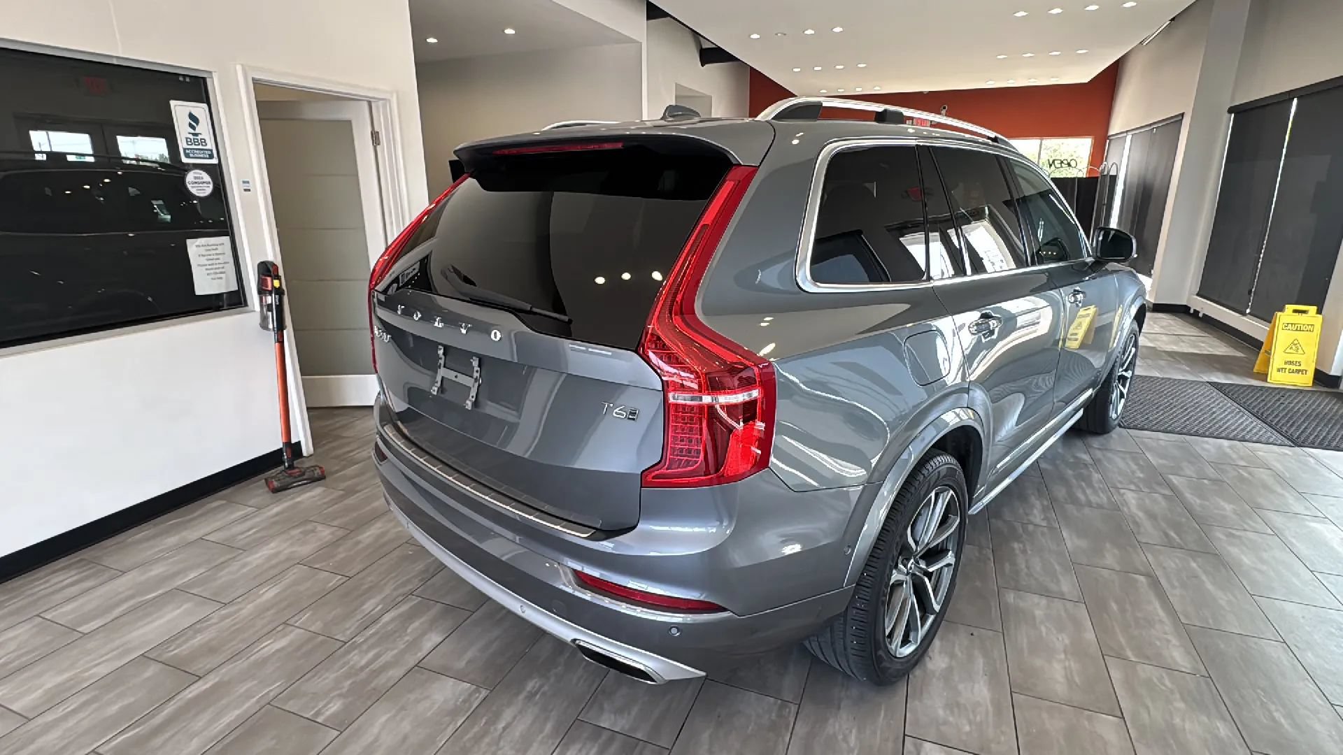 Used 2017 Volvo XC90 T6 Momentum w/ Vision Package AWD/4WD image 21