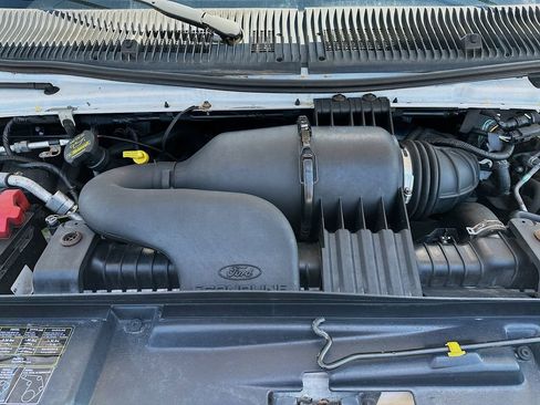 Used 2015 Ford E-450 and Econoline 450 Super Duty w/ Power Windows & Locks Group RWD image 30