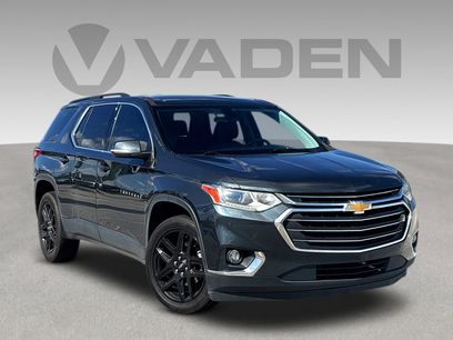 Used 2021 Chevrolet Traverse LT