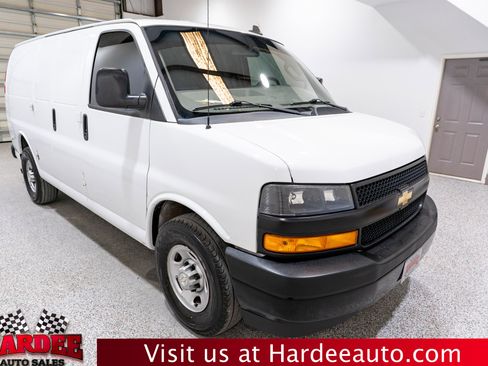 Used 2021 Chevrolet Express 2500 RWD image 6
