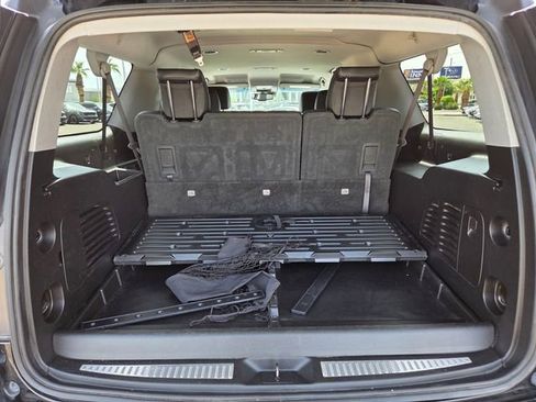 Used 2019 Chevrolet Suburban LT AWD/4WD image 15