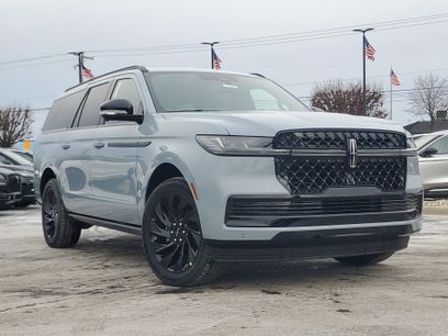 New 2025 Lincoln Navigator L Reserve w/ Jet Appearance Package