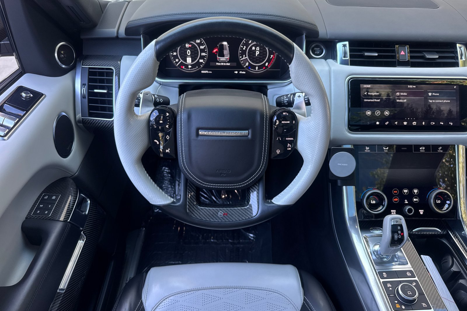 Used 2021 Land Rover Range Rover Sport SVR Carbon Edition AWD/4WD image 14