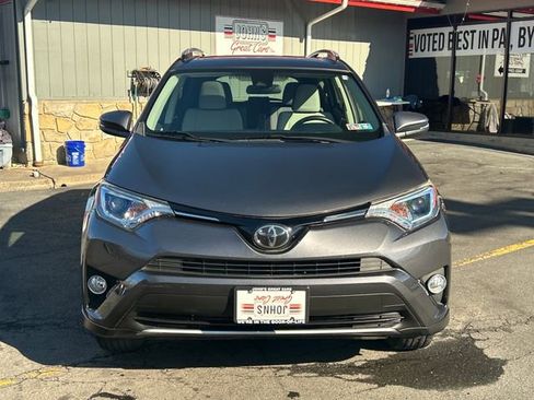 Used 2018 Toyota RAV4 XLE image 9