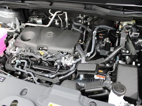 Used 2026 Toyota Sienna LE image 22