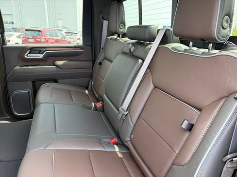 New 2026 GMC Sierra 2500 Denali w/ Denali Reserve Package AWD/4WD image 21