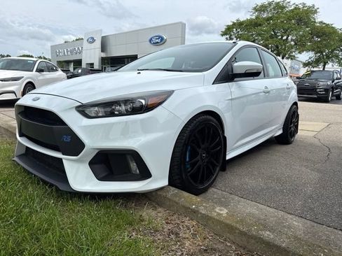 Used 2017 Ford Focus RS AWD/4WD image 2