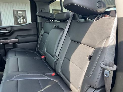 Used 2022 Chevrolet Silverado 1500 LTZ w/ Z71 Off-Road Package image 18