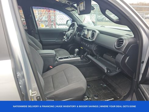 Used 2019 Toyota Tacoma TRD Off-Road image 10