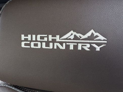 Used 2021 Chevrolet Tahoe High Country w/ Premium Package image 27